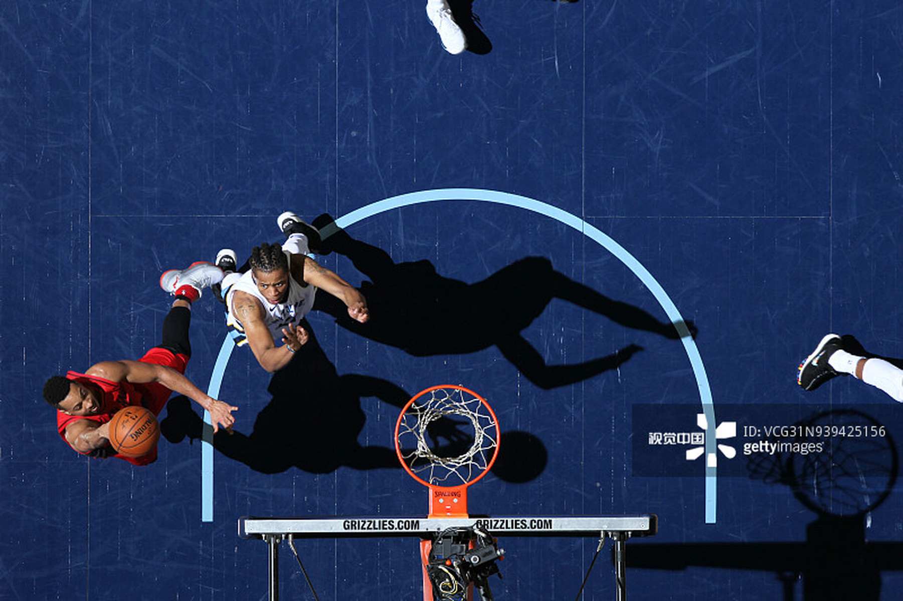 西媒：西甲诚信官员到访皇马，重申禁止非法投资和操纵比赛（西媒：西甲诚信监管人员到访皇马，重申严禁非法投资与操纵赛果）